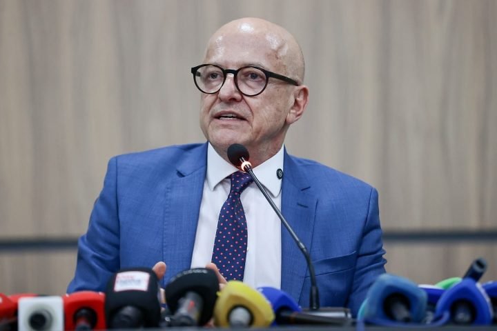 edf7883e2a537bdc1c8b75b6567bcf8d-1-